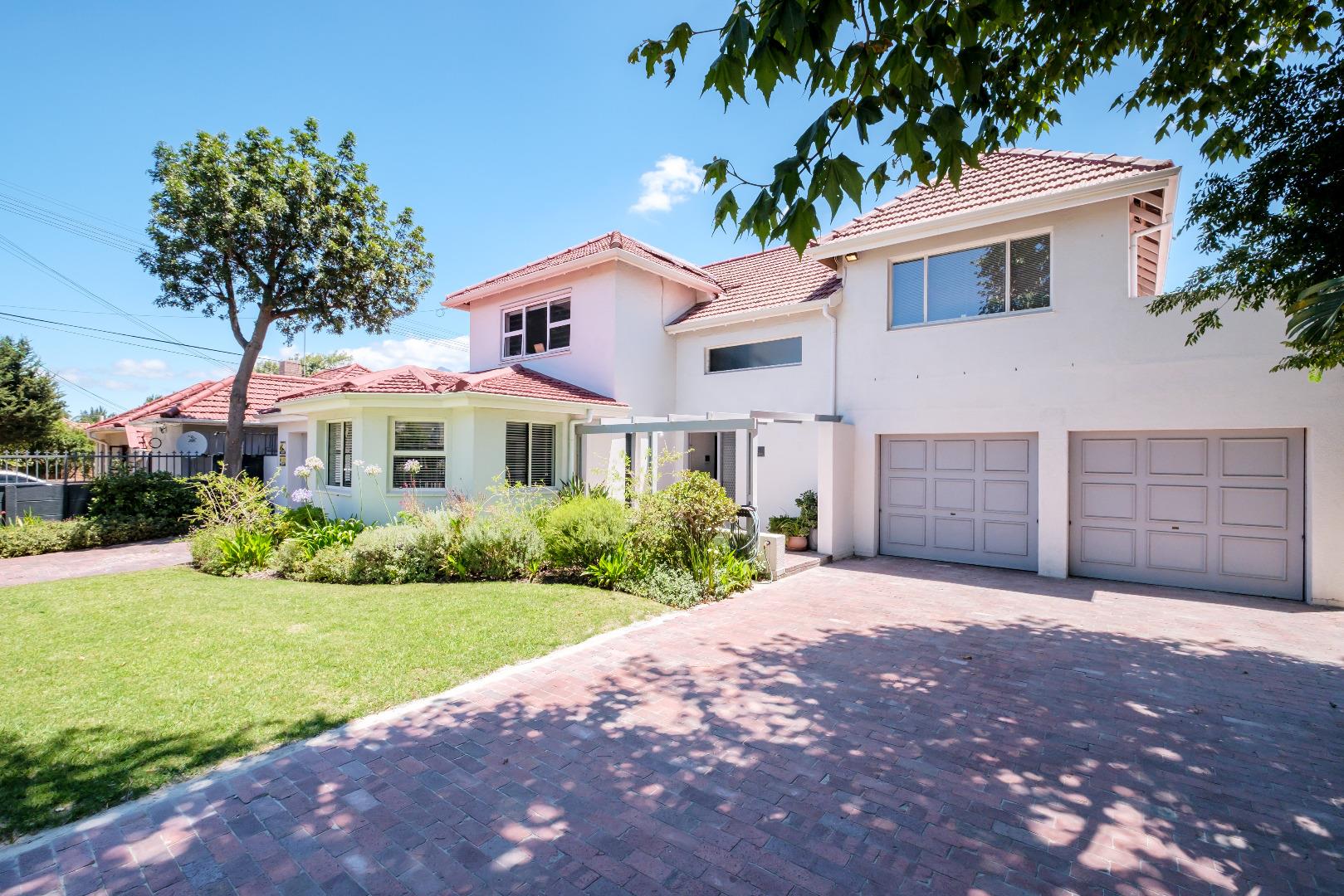 4 Bedroom  House for Sale in Cape Town - Western Cape
